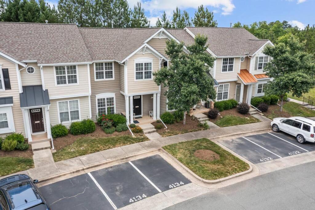 Peaceful, Townhome In Hope Valley Farms Durham Exterior foto